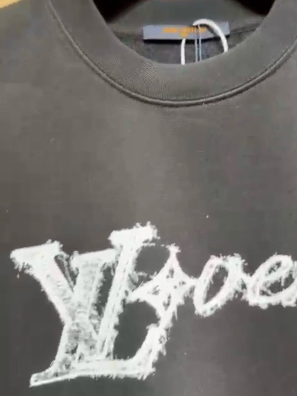 New Louis Vuitton Black Crewneck Sweater with Script Logo - Picture 2 of 3